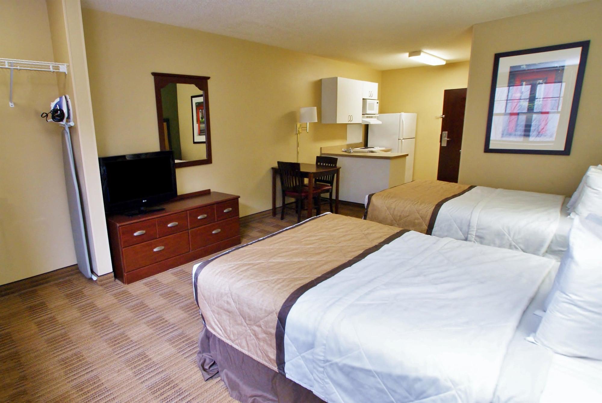 Extended Stay America Select Suites - Tampa - North - Usf - Attractions Temple Terrace Exterior photo