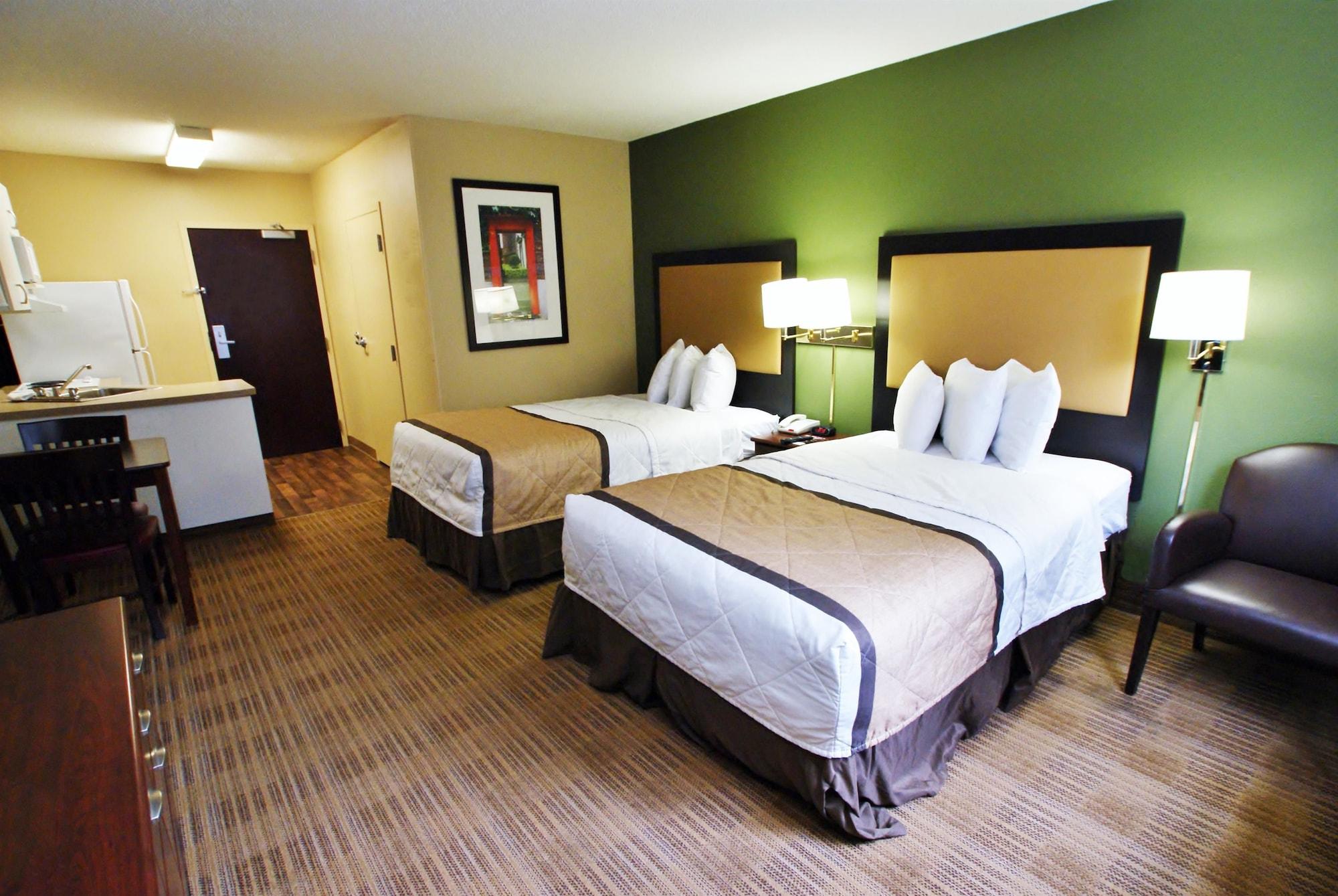 Extended Stay America Select Suites - Tampa - North - Usf - Attractions Temple Terrace Exterior photo