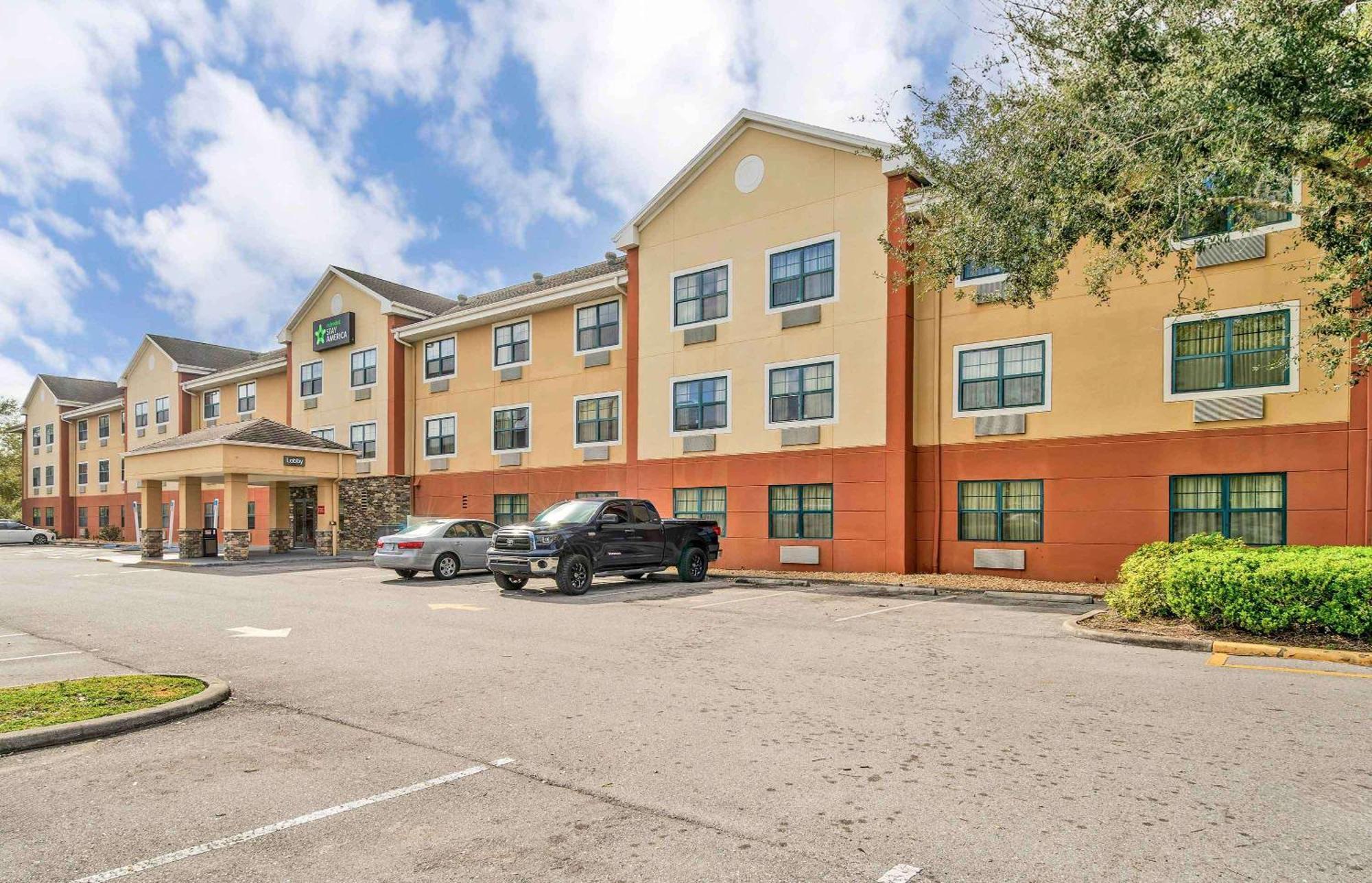Extended Stay America Select Suites - Tampa - North - Usf - Attractions Temple Terrace Exterior photo